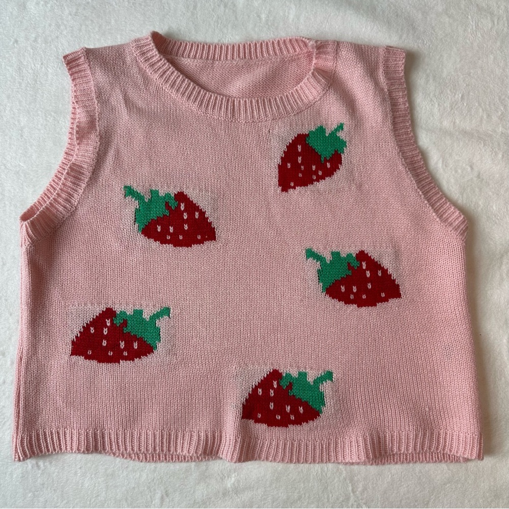 Vintage Pink Strawberry Knit Cropped Sweater Vest, size Small - Picture 9 of 16